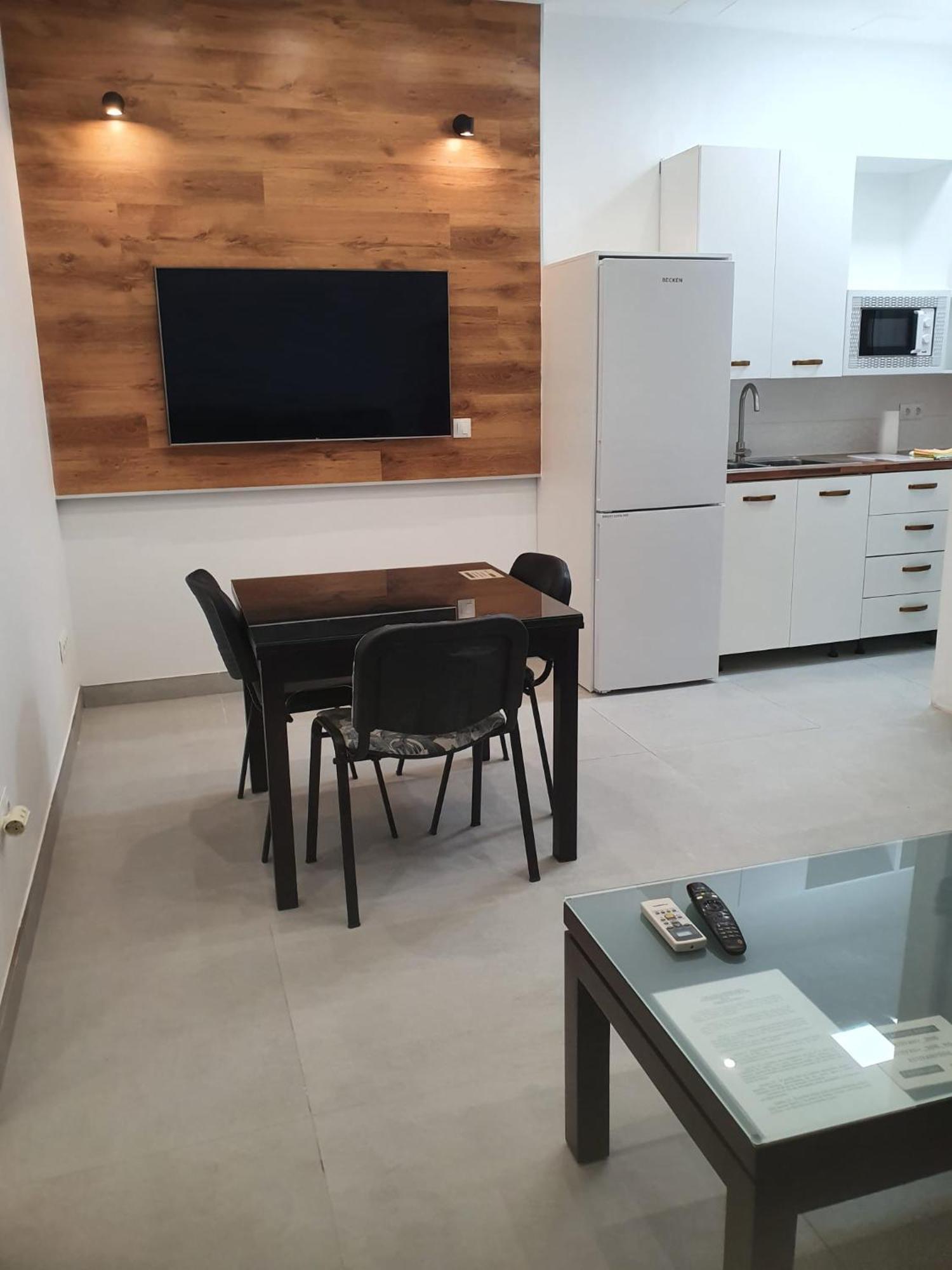 Urbanizacion La Roca, Estudio 托雷莫利诺斯 外观 照片