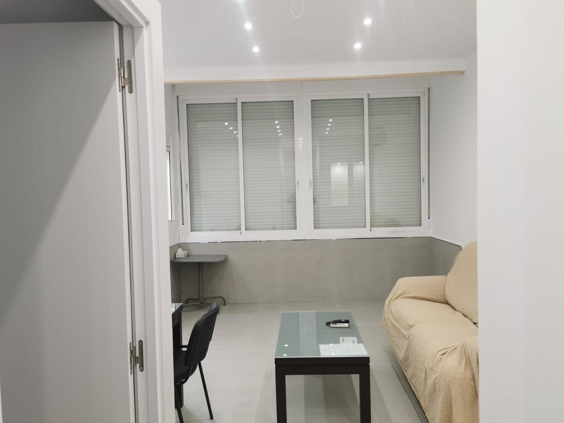 Urbanizacion La Roca, Estudio 托雷莫利诺斯 客房 照片