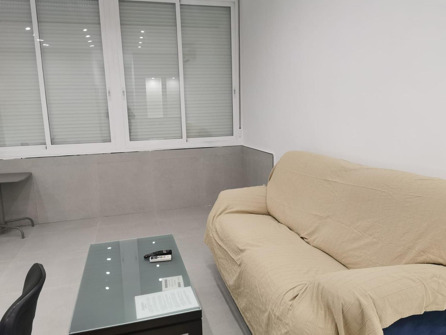 Urbanizacion La Roca, Estudio 托雷莫利诺斯 客房 照片