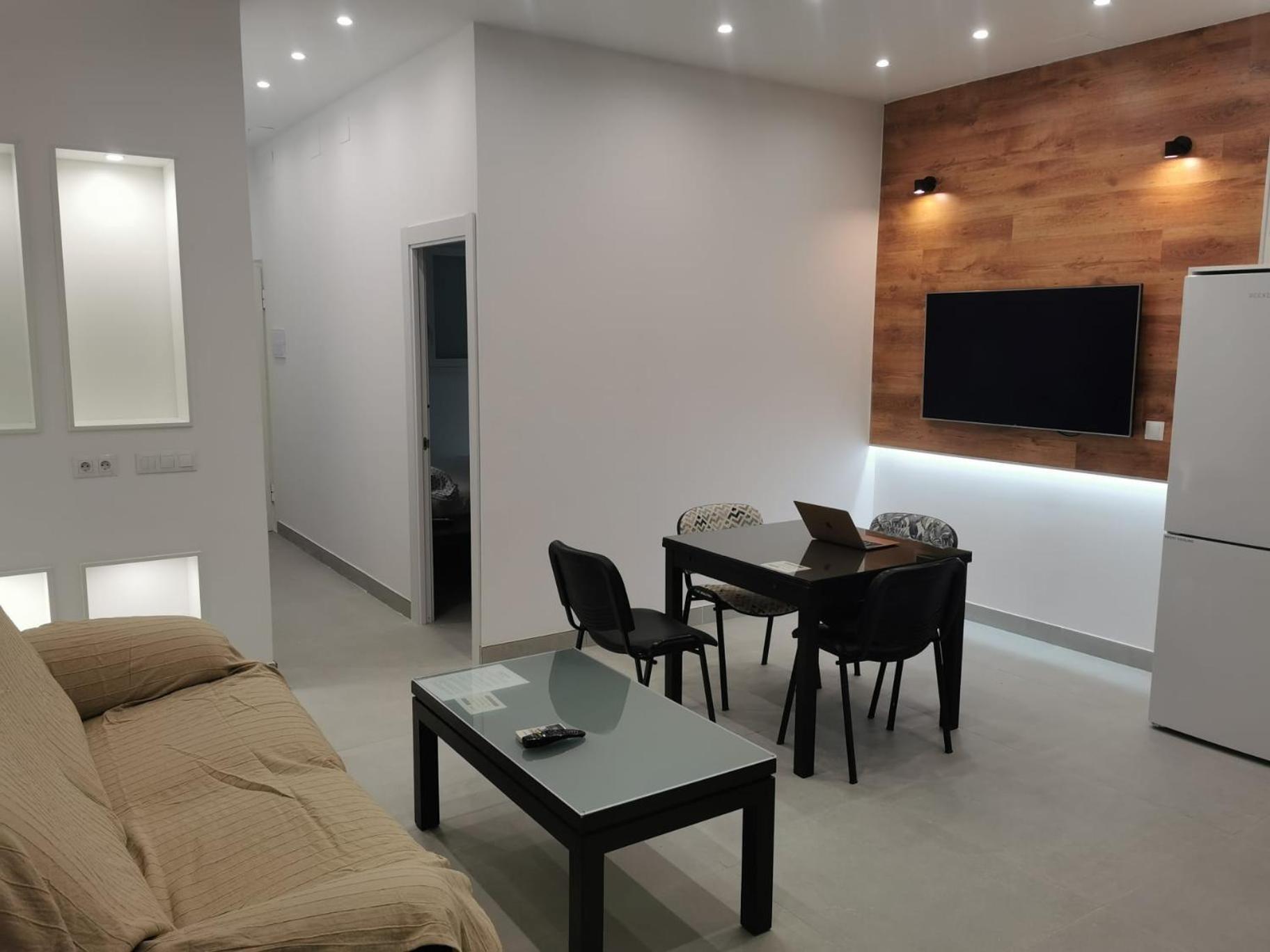 Urbanizacion La Roca, Estudio 托雷莫利诺斯 客房 照片